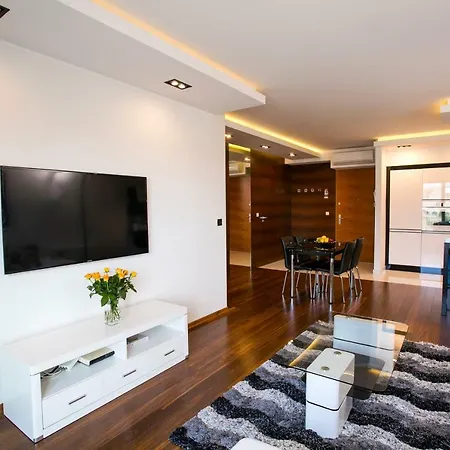 Apartament Amber Centrum Z Basenem Apartament *